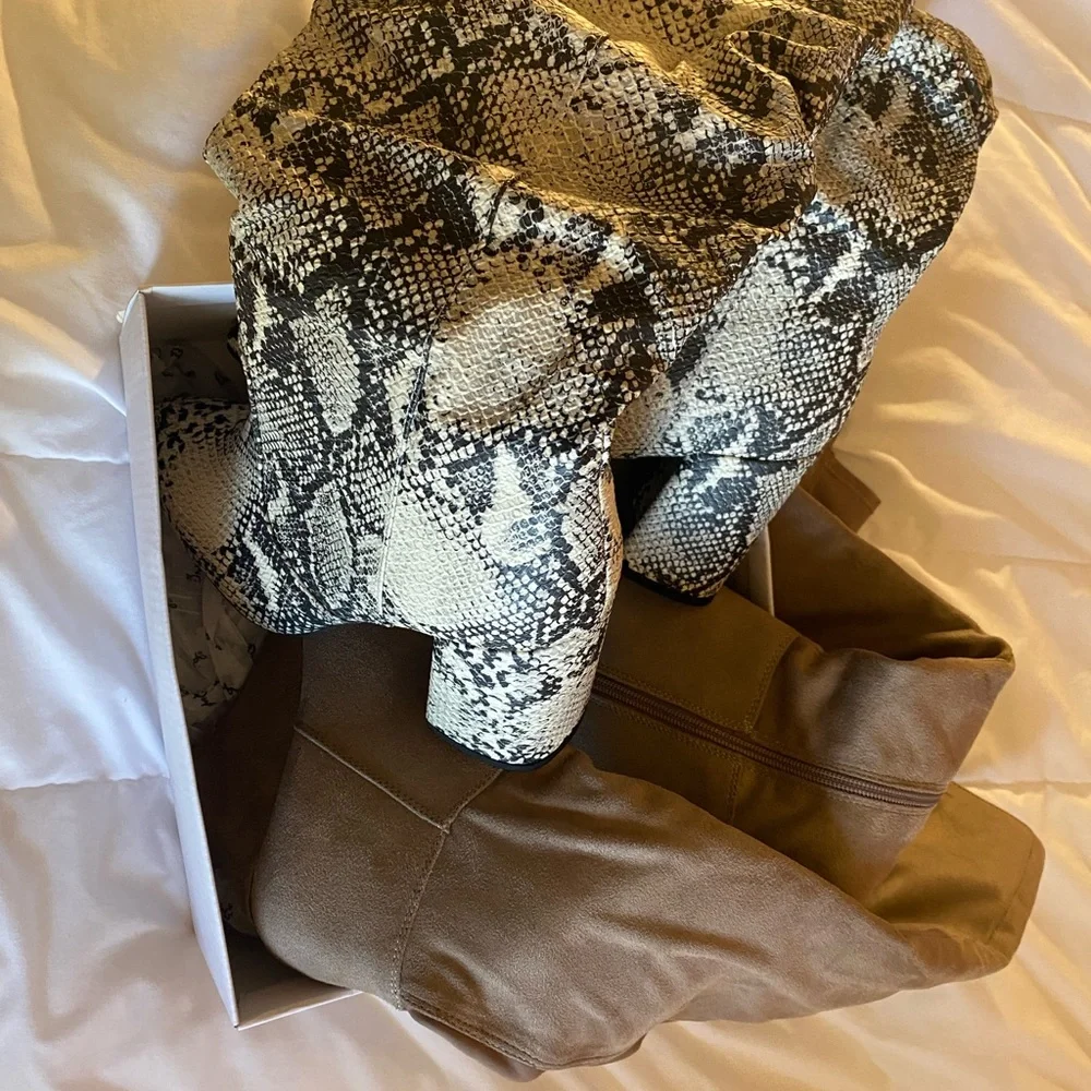 Francesca’s Collection 👢 boots - Picture 5 of 6
